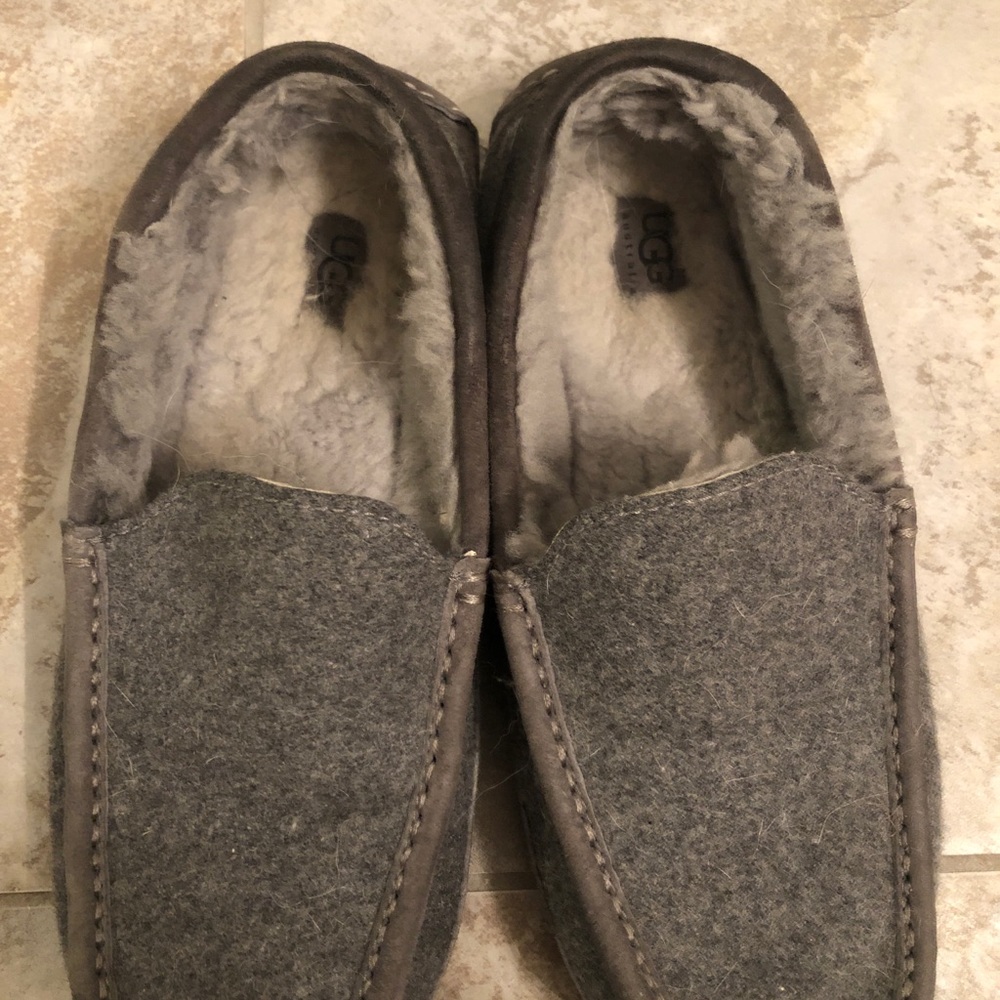 UGG slippers - Picture 3 of 4
